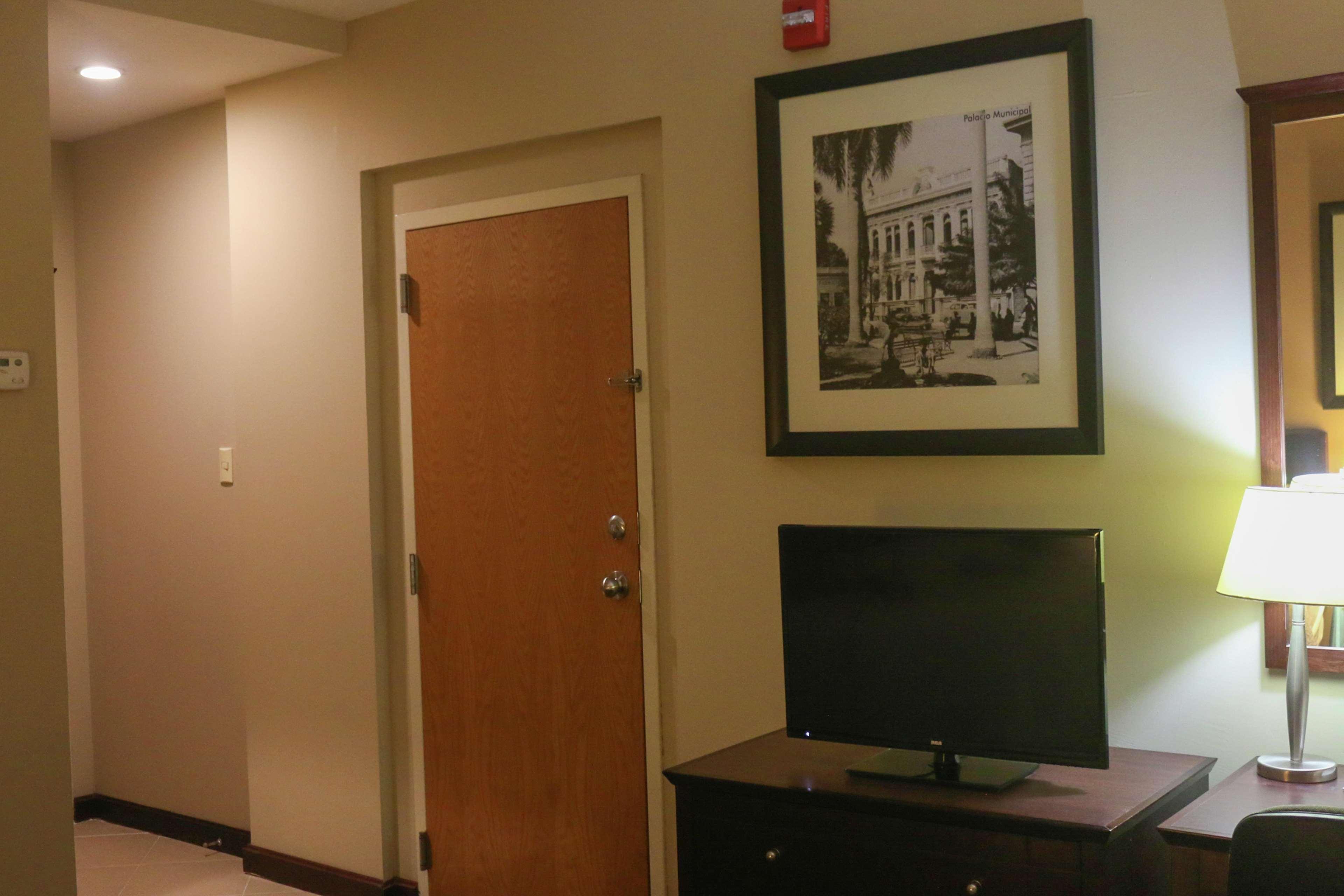 Hampton Inn Tampico Zona Dorada Екстериор снимка