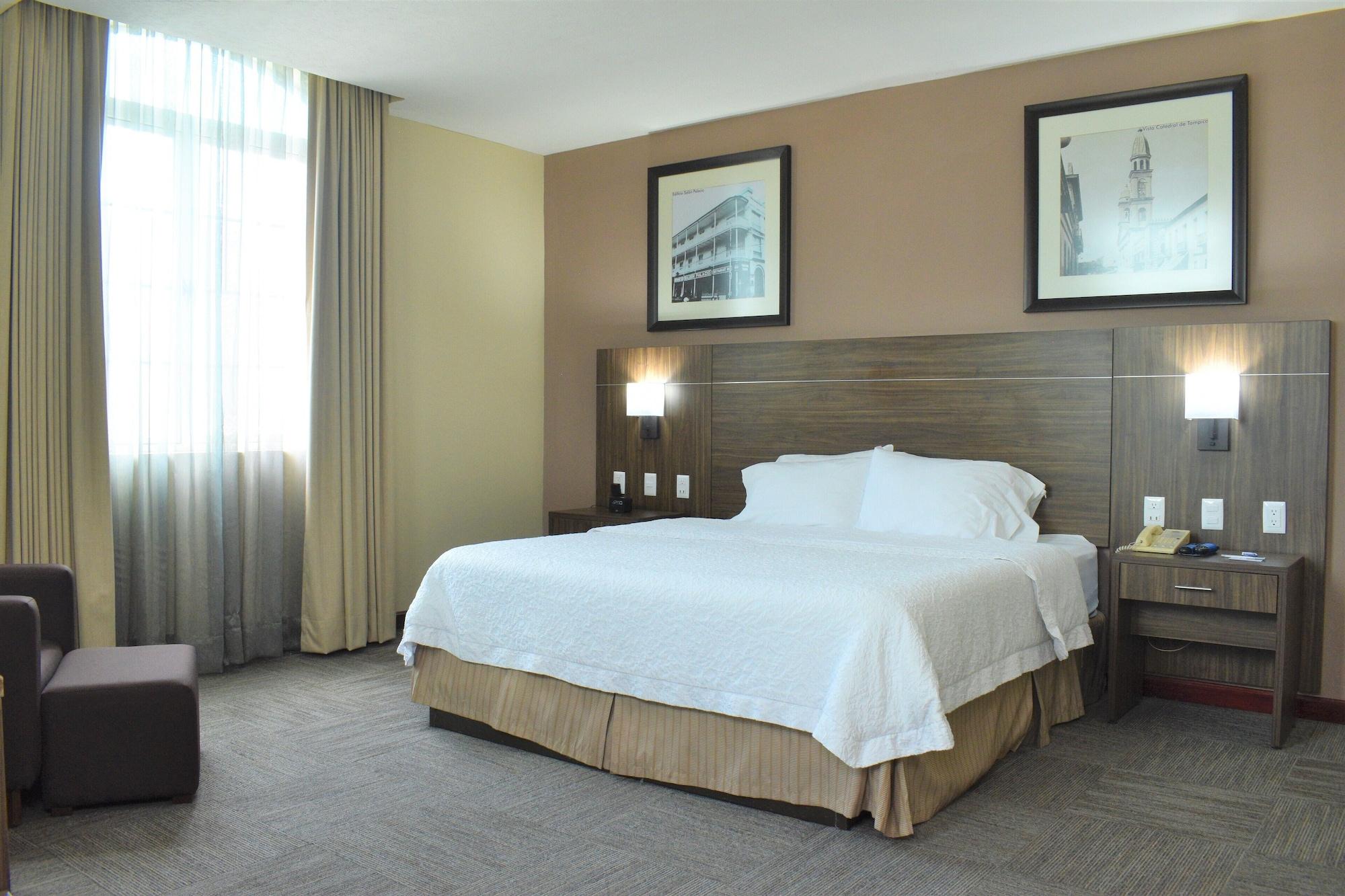 Hampton Inn Tampico Zona Dorada Екстериор снимка