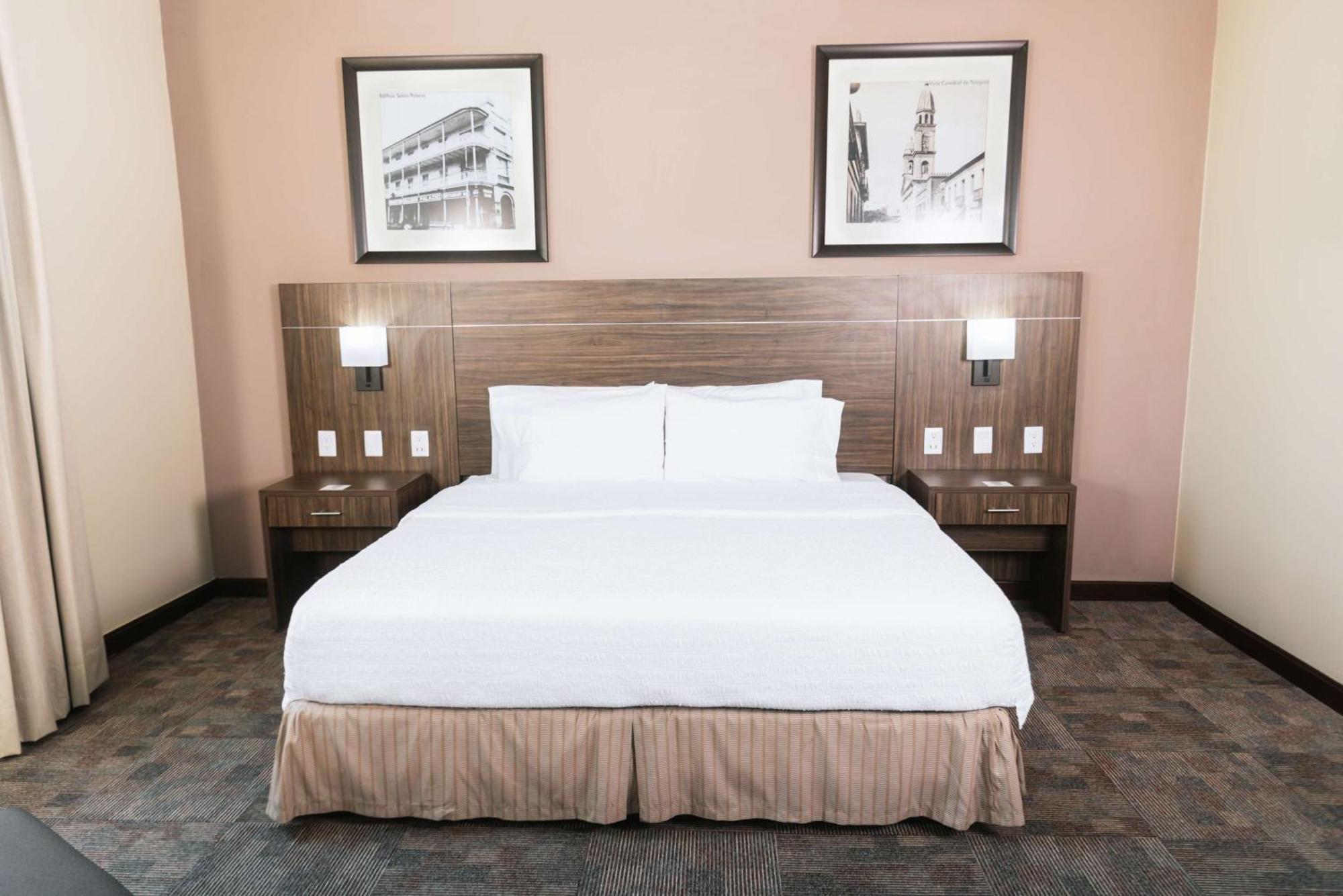 Hampton Inn Tampico Zona Dorada Екстериор снимка